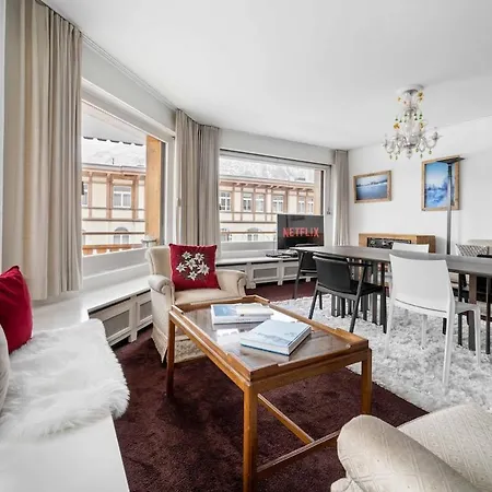 3bedr Private Parking Slopes Access Apartment